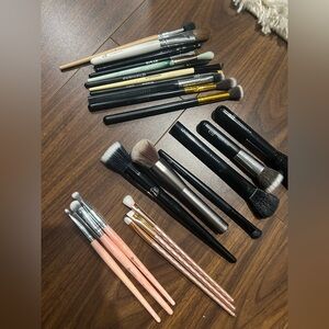 Bundle of makeup brushes used for makeup practice, great for makeup artist!